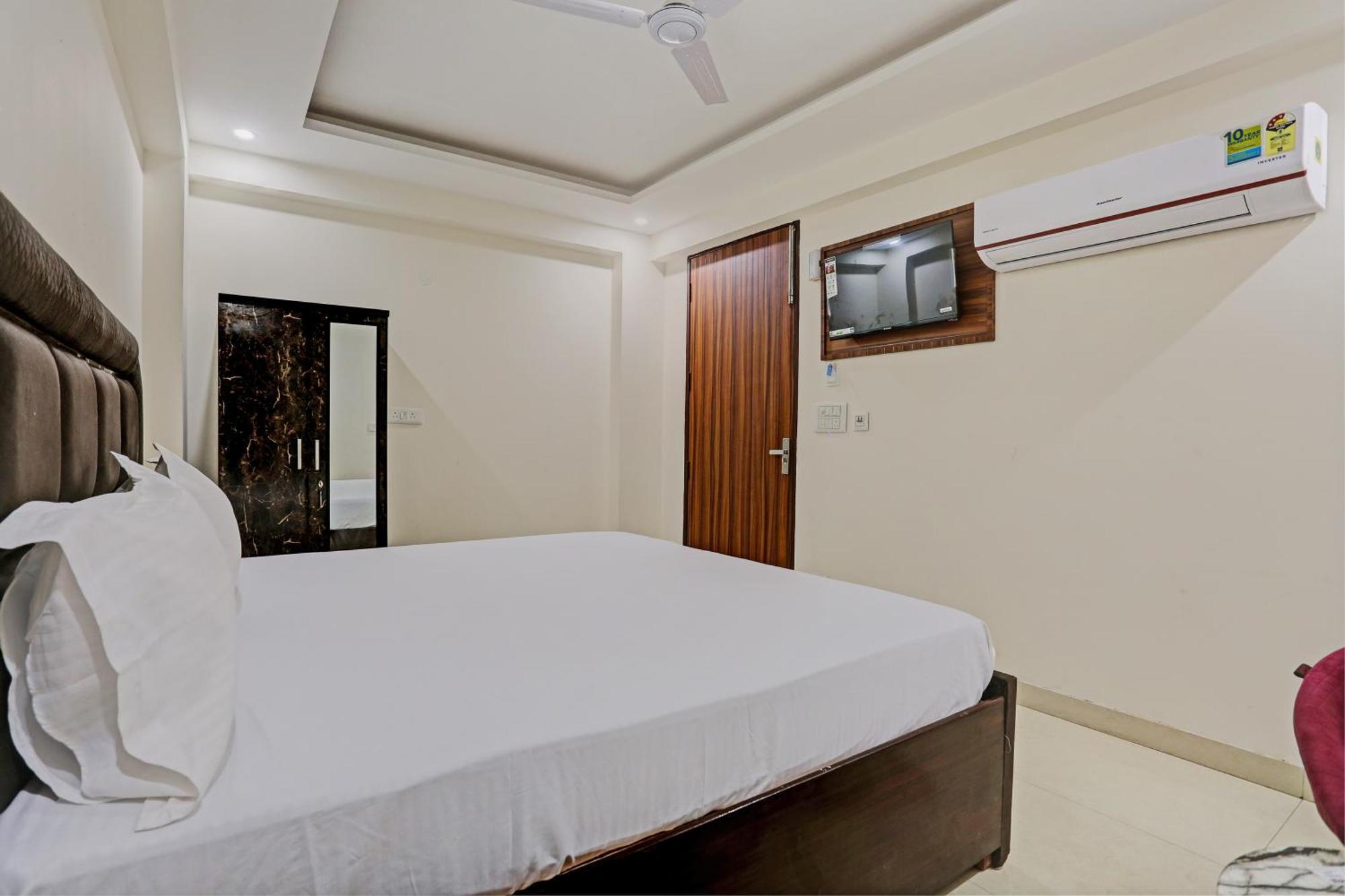 Hotel O Tree House New Delhi Eksteriør billede